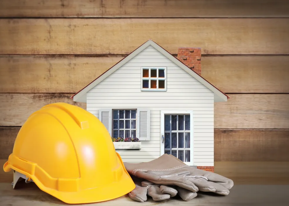 Contact Roofing and Siding Contractors in Massachusetts